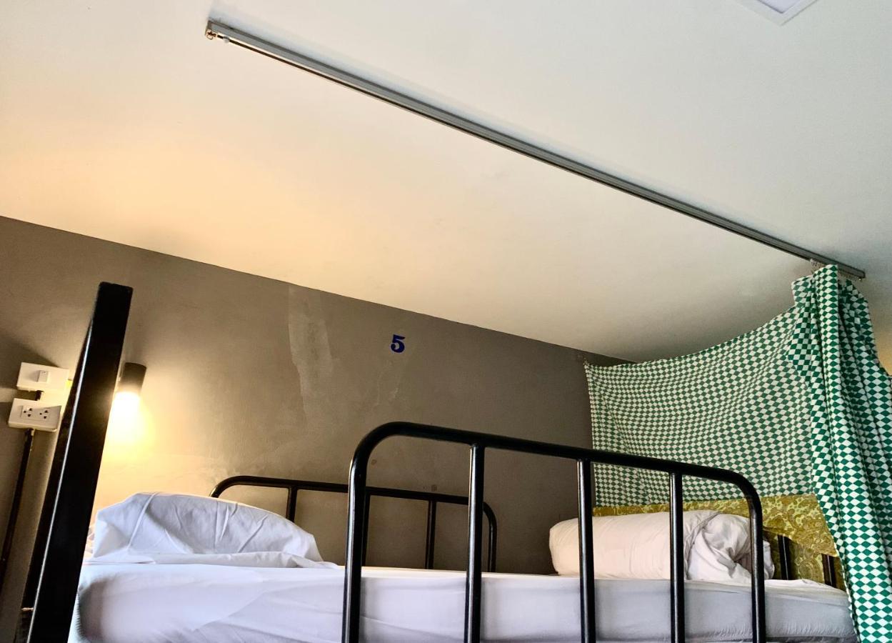 Doze Hostel Chiang Mai Exterior photo